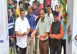 મતદાર જાગૃતિ મલ્ટીમીડિયા પ્રદર્શનનું ગુજરાત યુનિવર્સિટી ગ્રંથાલય ખાતે જિલ્લા કલેકટરશ્રી ડૉ.ધવલ પટેલના હસ્તે થયું ઉદ્ઘાટન