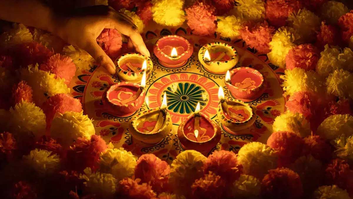 લક્ષ્મી પૂજાના બે શુભ મુહૂર્ત જાણો