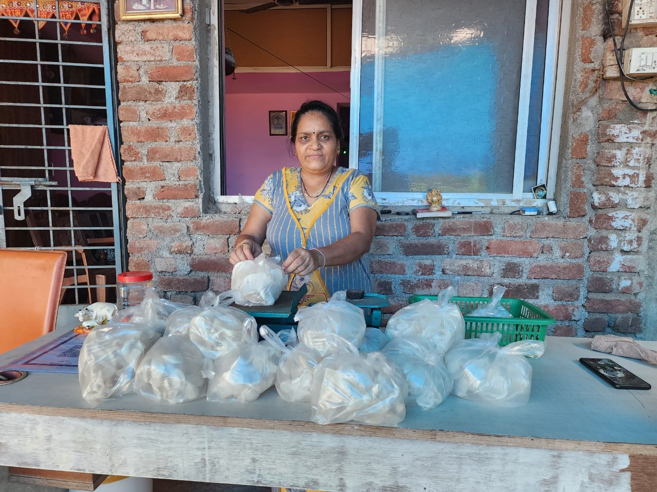 રંજનાબેન મશરૂમ સાથે
