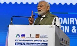 World Dairy Summit: PM મોદીએ વર્લ્ડ ડેરી કોન્ફરન્સનું કર્યું ઉદ્ઘાટન, કહ્યું- 70 લાખ ખેડૂતોને થશે ફાયદો